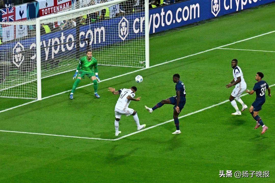 热刺险胜巴黎圣日耳曼，博格巴扑点救主欧联杯